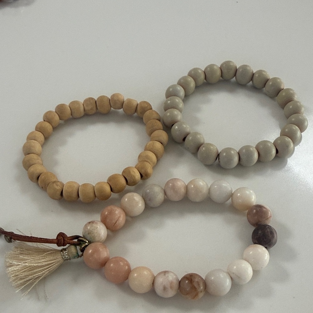 Elegant Beaded Bracelet Set - Natural Tones